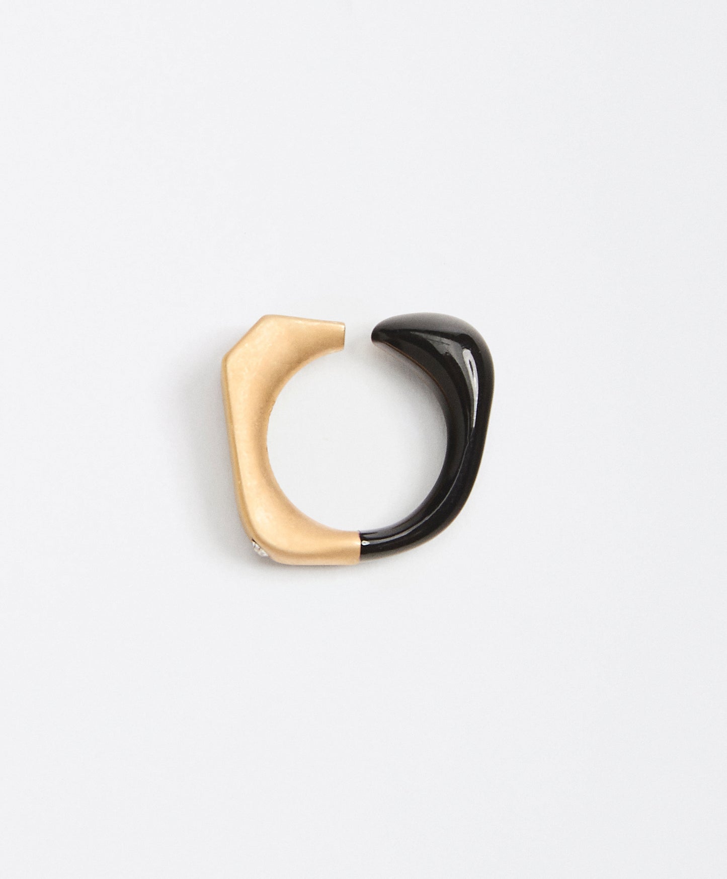 earcuff-joyas minimalistas-artesanal-madeinitaly-black enamel